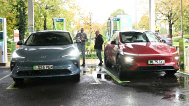 MG IM6 vs Tesla Model Y - charging station